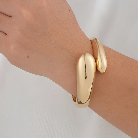 Gold and Silver Polished Chunky Bangle Bracelet for Women with Wide Twisted Cuff - Picture 4 of 7